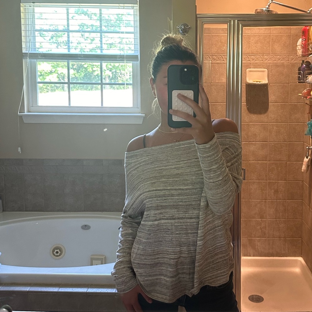 Off the shoulder long sleeve